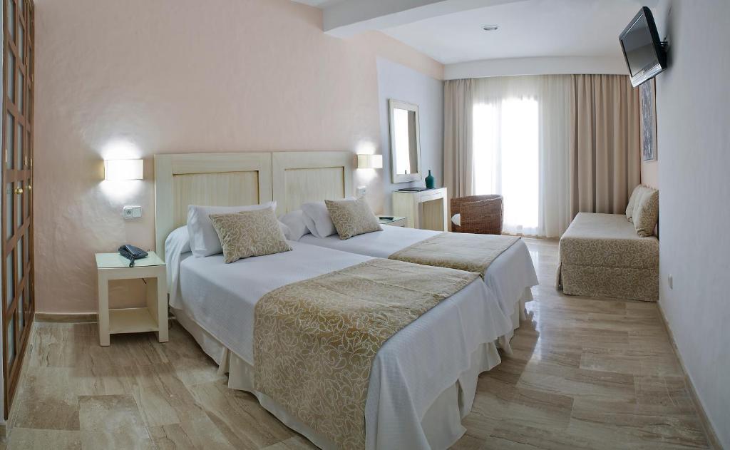 Hotel Doña Lola Zahara Zahara de los Atunes Habitación foto