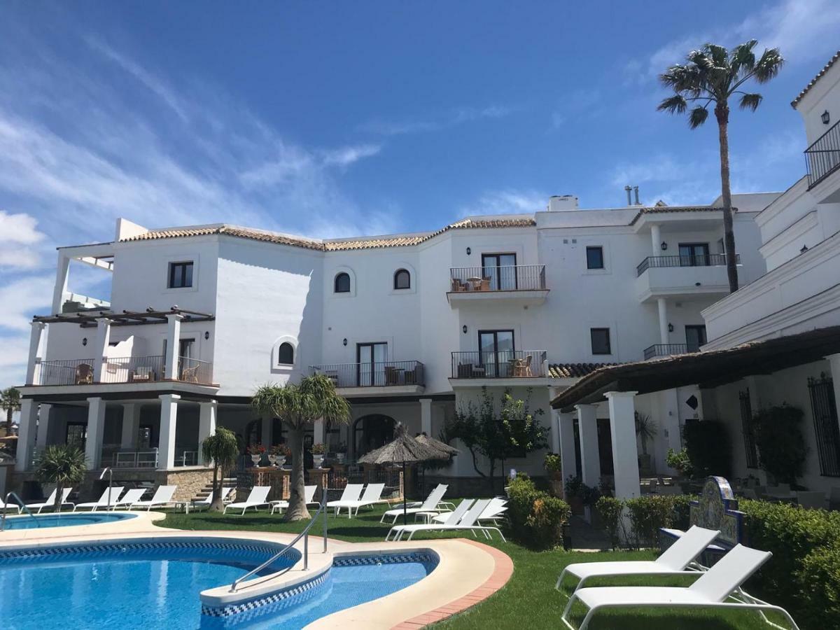 Hotel Doña Lola Zahara Zahara de los Atunes Exterior foto